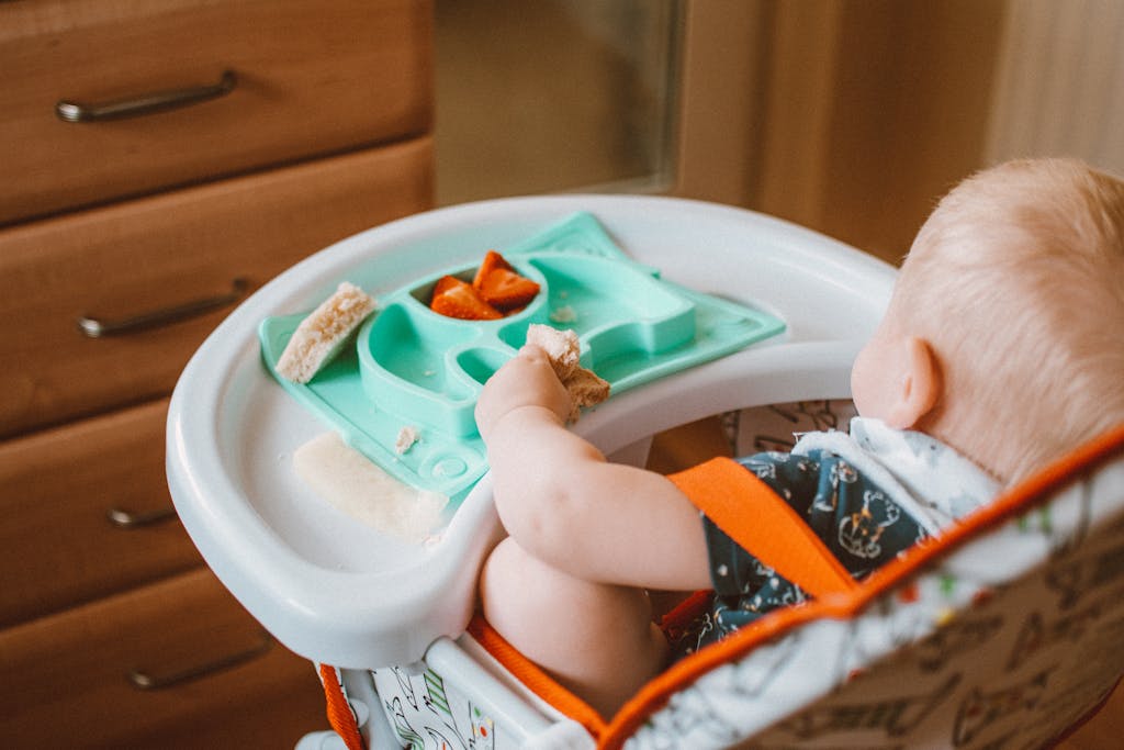 What Exactly Is Baby-Led Weaning?: The Basics of BLW