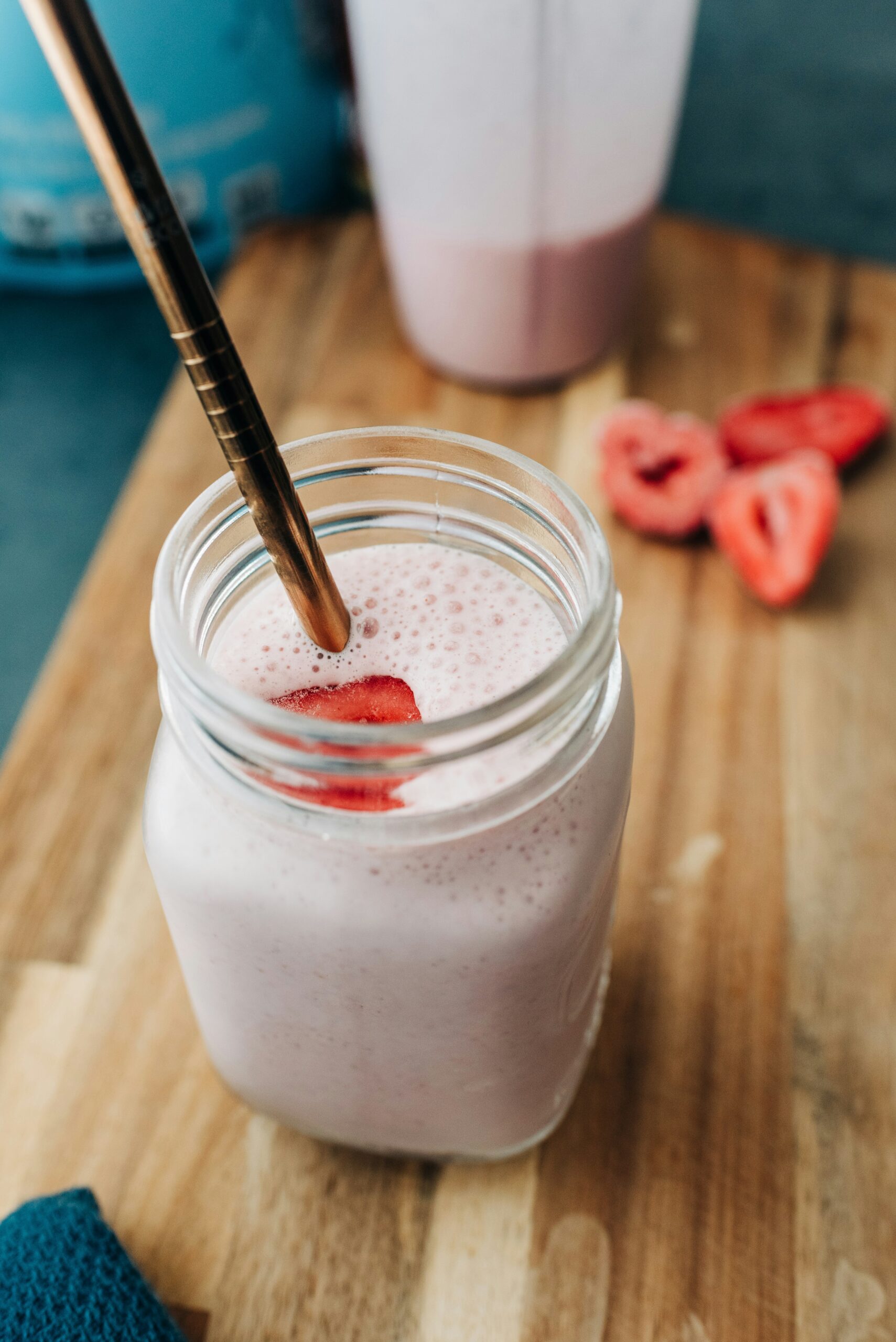 15 Quick & Healthy High-Protein Smoothie Recipes (No Protein Powder Needed!)