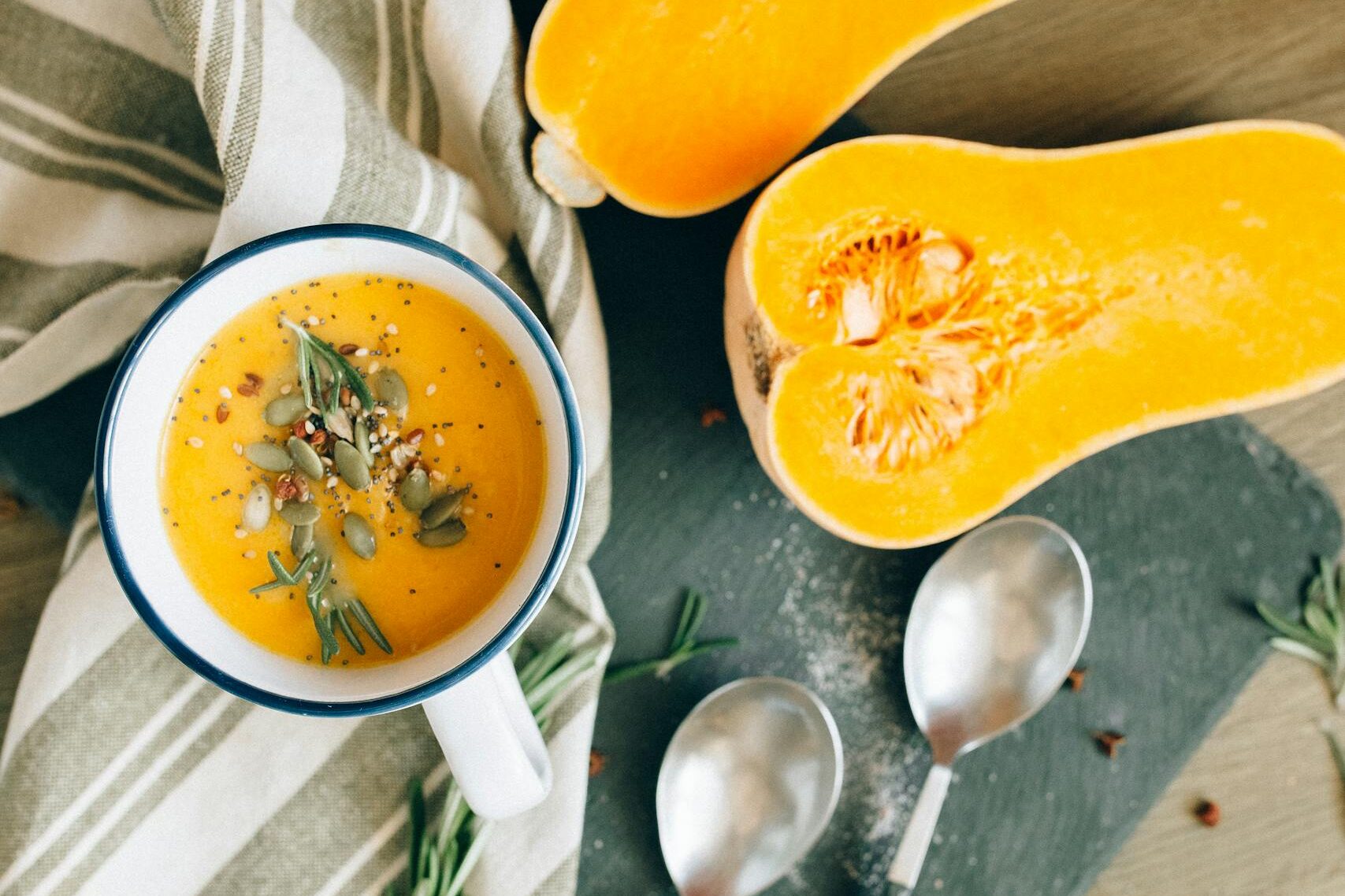 25 Easy & Cozy Fall Recipes With 5-Ingredients or Less