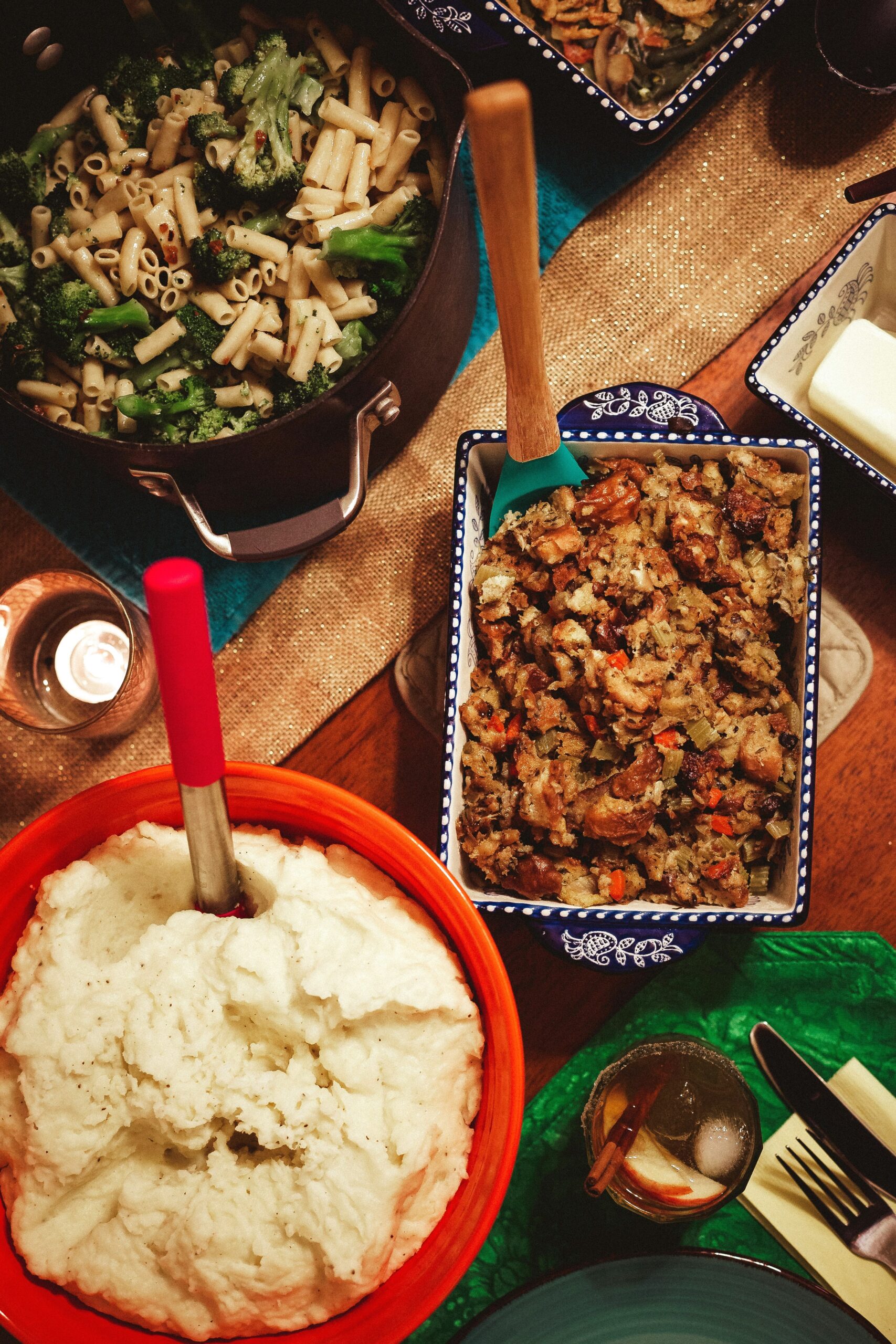 25 Easy Thanksgiving & Holiday Side Dishes With 5 Ingredients or Less