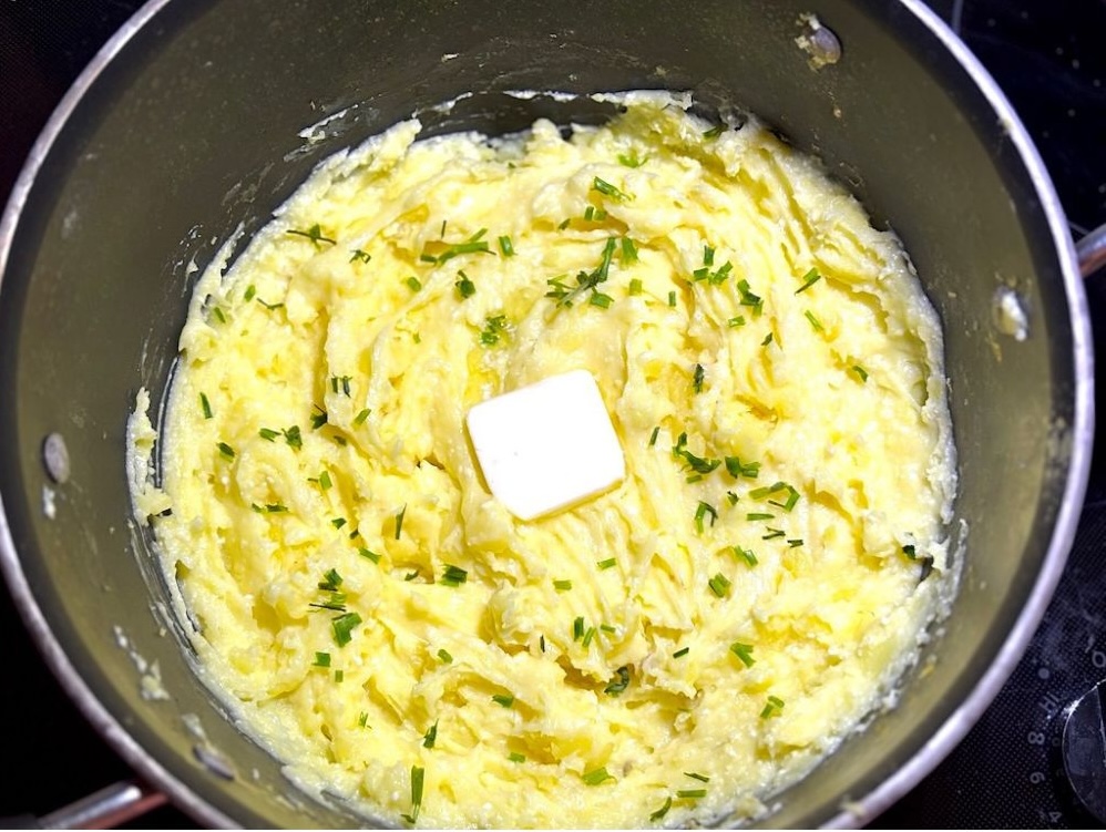 4-Ingredient Cottage Cheese Mashed Potatoes