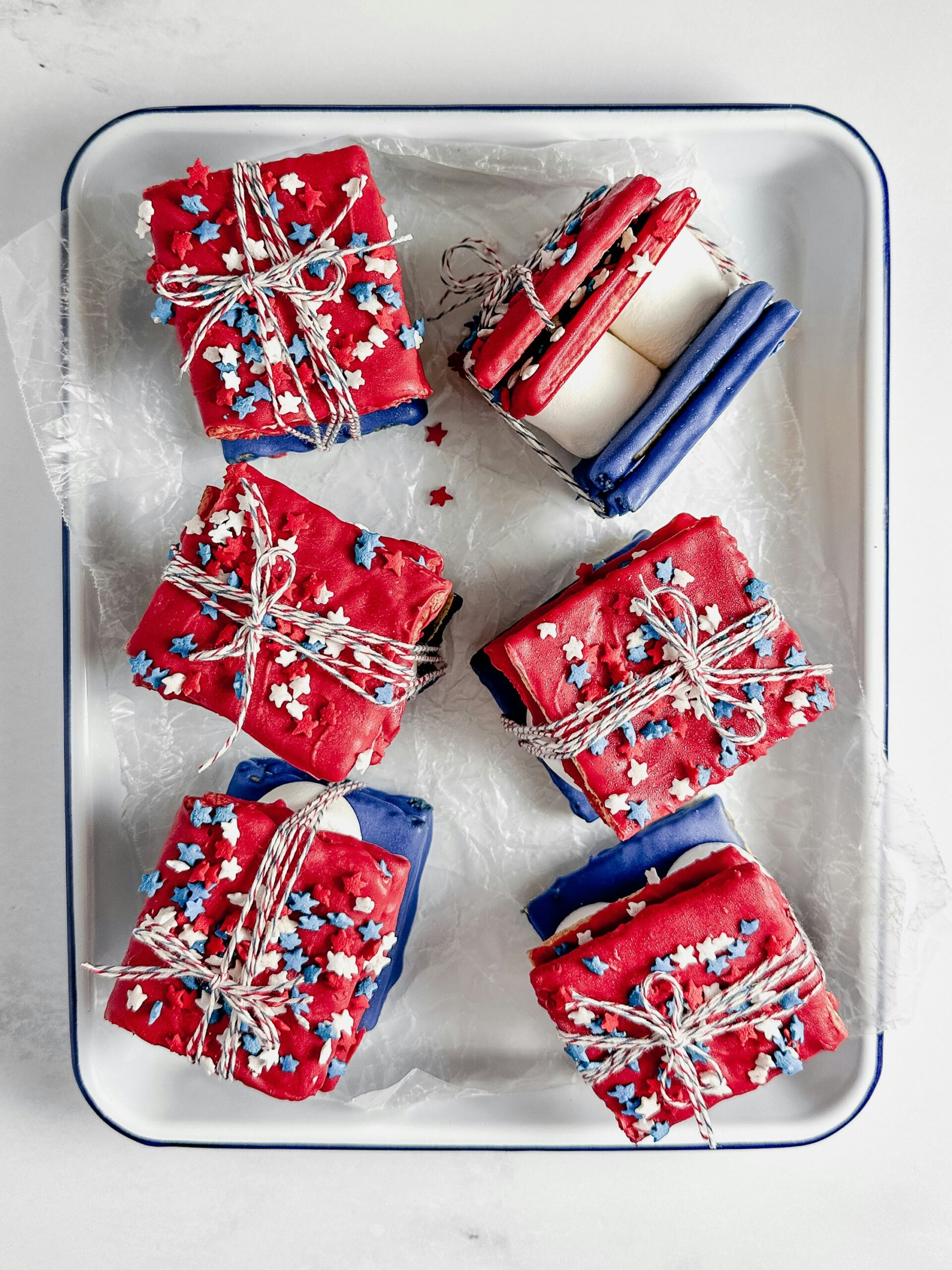 22 Easy Memorial Day + July 4th Dessert Recipes With 5 Ingredients or Less