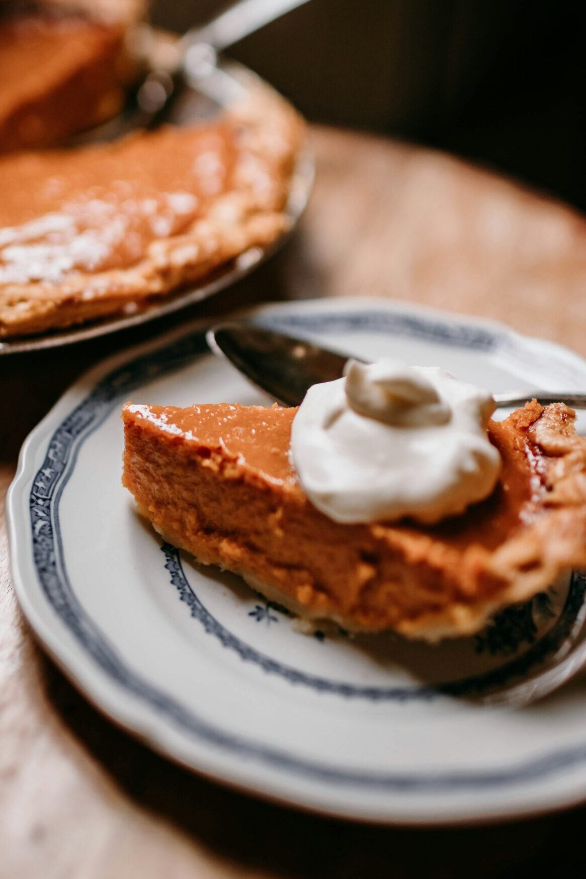 25 Easy Fall Desserts Made With 5 Ingredients or Less
